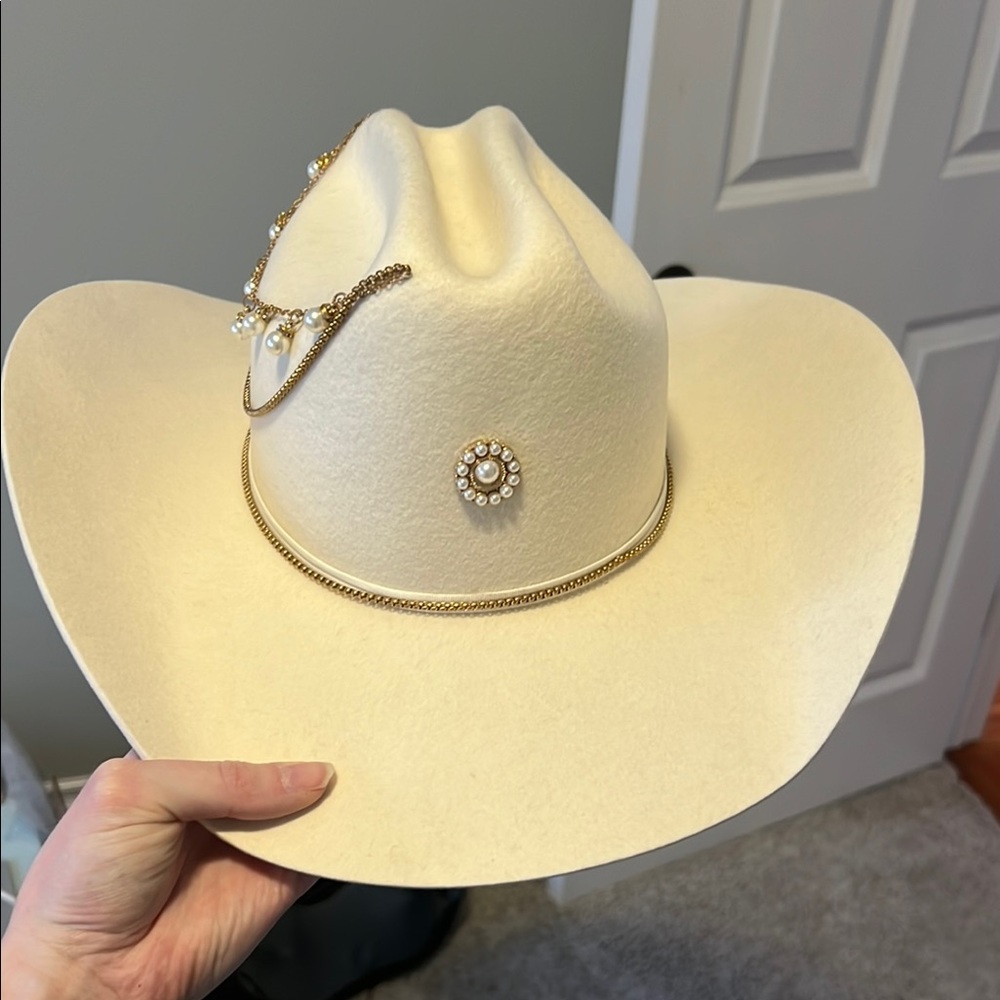 Elegant Cream Western Hat with Gold Accents